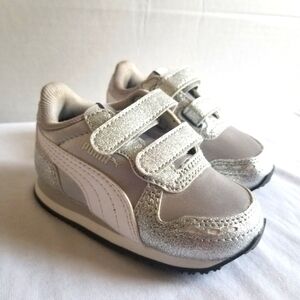 Toddler Puma Running Shoes Size CA 5.0 EUC/U.S 5C Silver,White&Sparkly